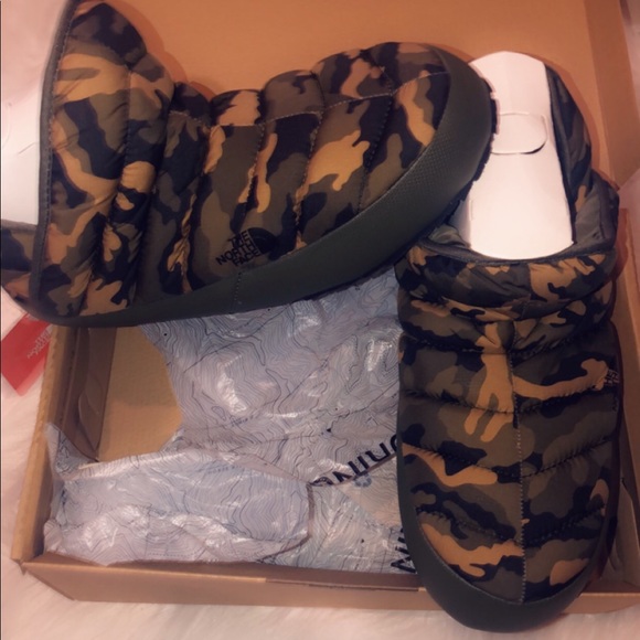 Men Camo The North Face Booties - Picture 2 of 2